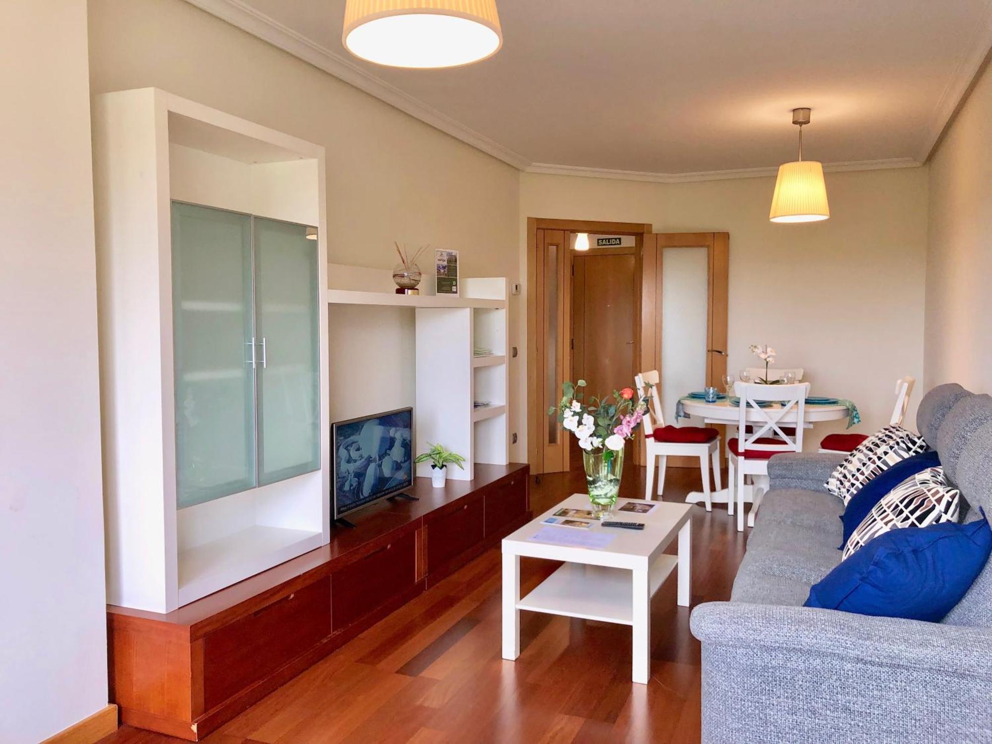 Apartamento Europa Jardin Oviedo Bagian luar foto