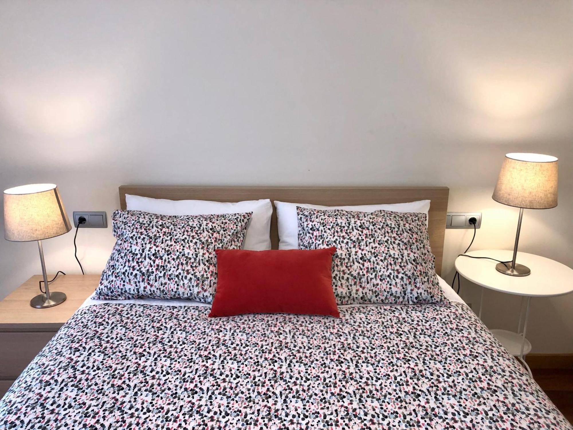 Apartamento Europa Jardin Oviedo Bagian luar foto