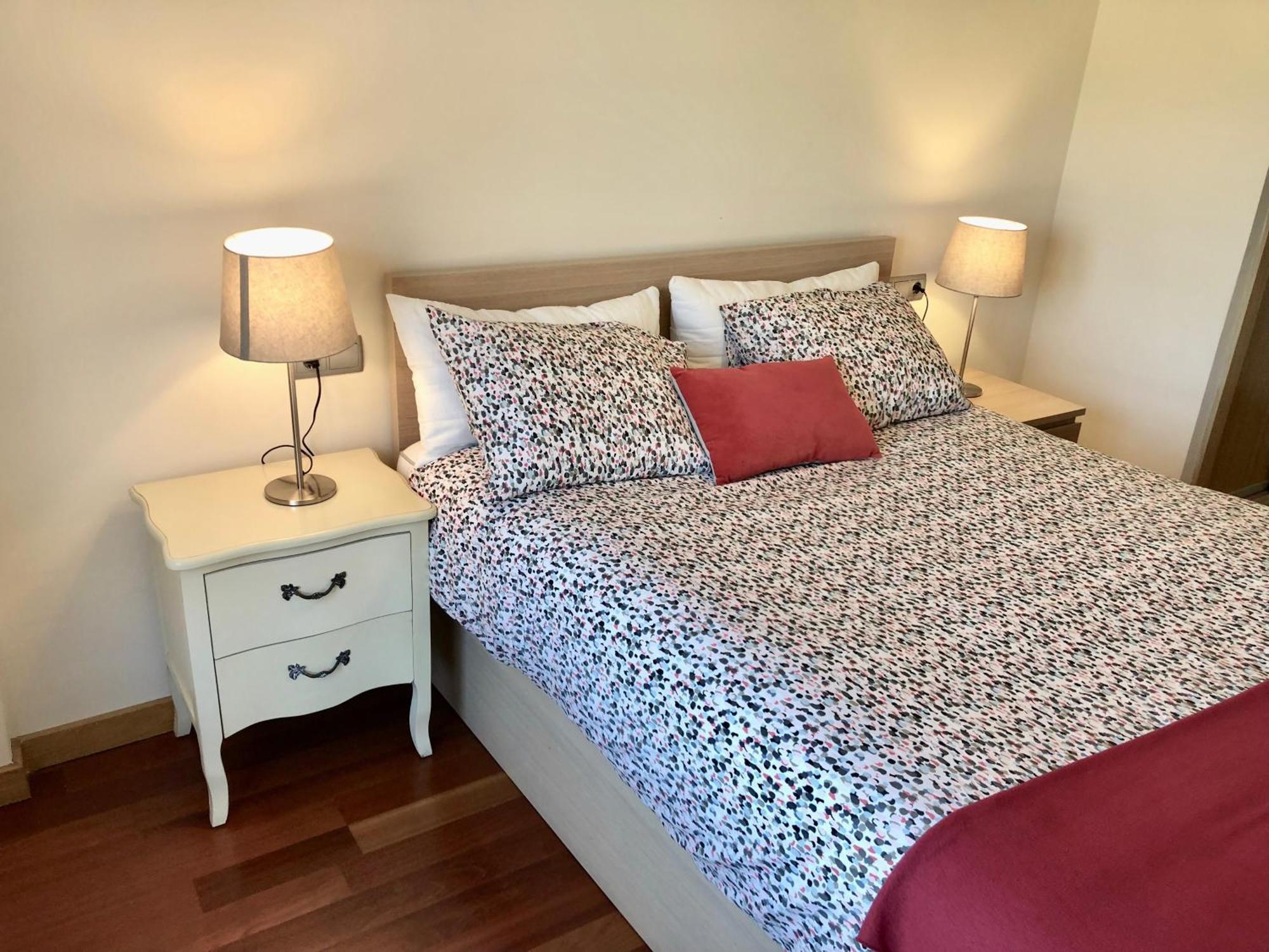 Apartamento Europa Jardin Oviedo Bagian luar foto