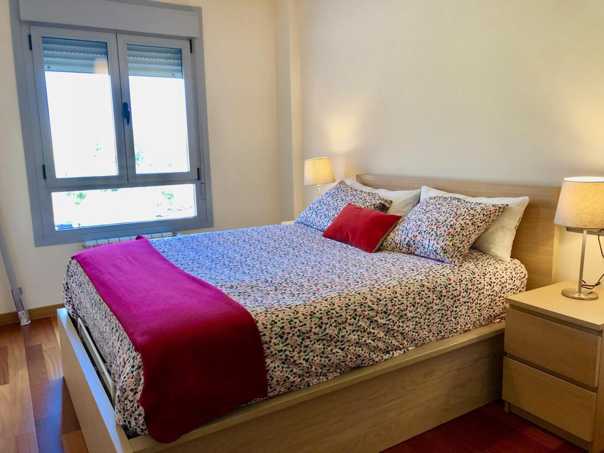 Apartamento Europa Jardin Oviedo Bagian luar foto