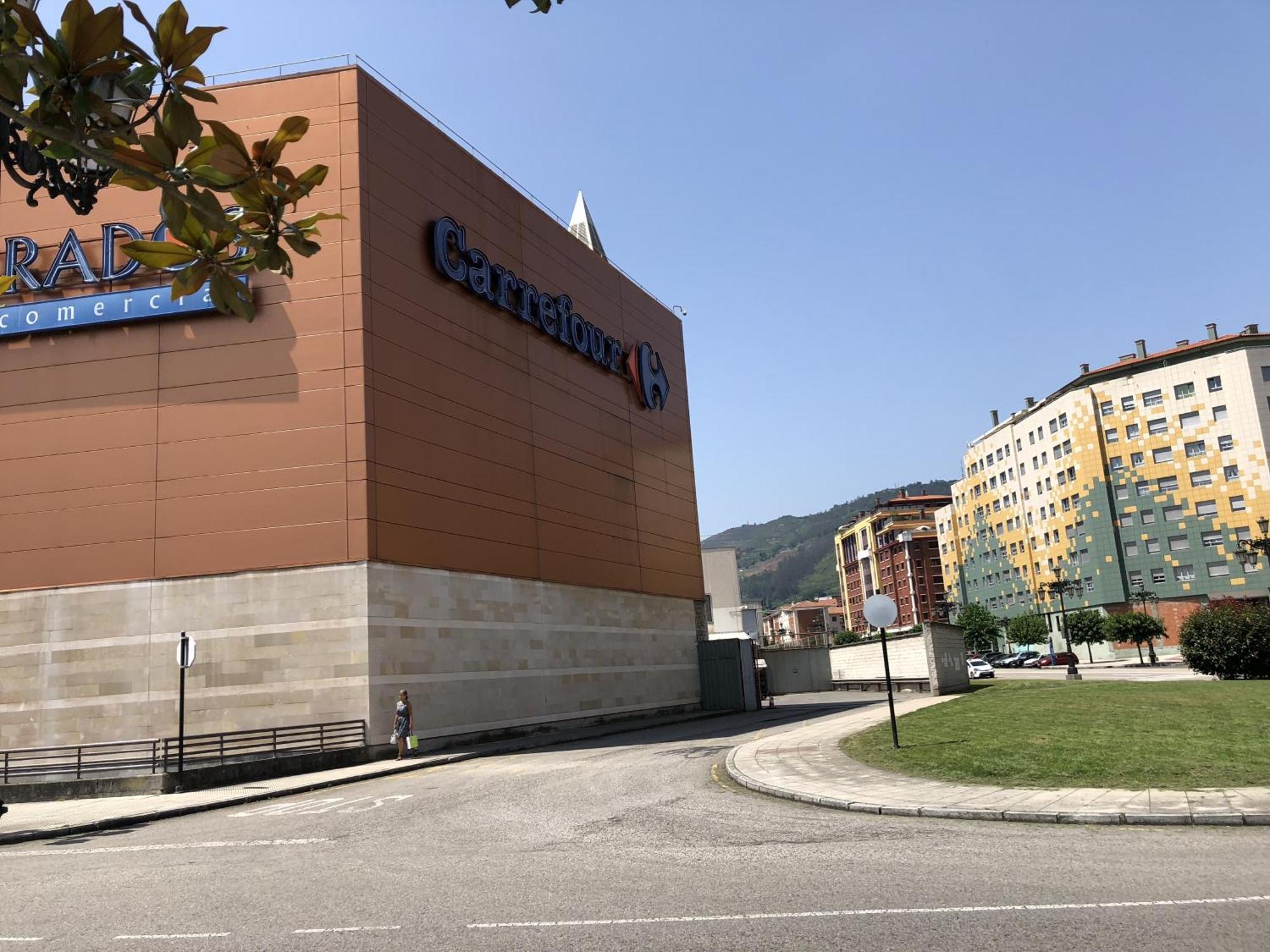 Apartamento Europa Jardin Oviedo Bagian luar foto