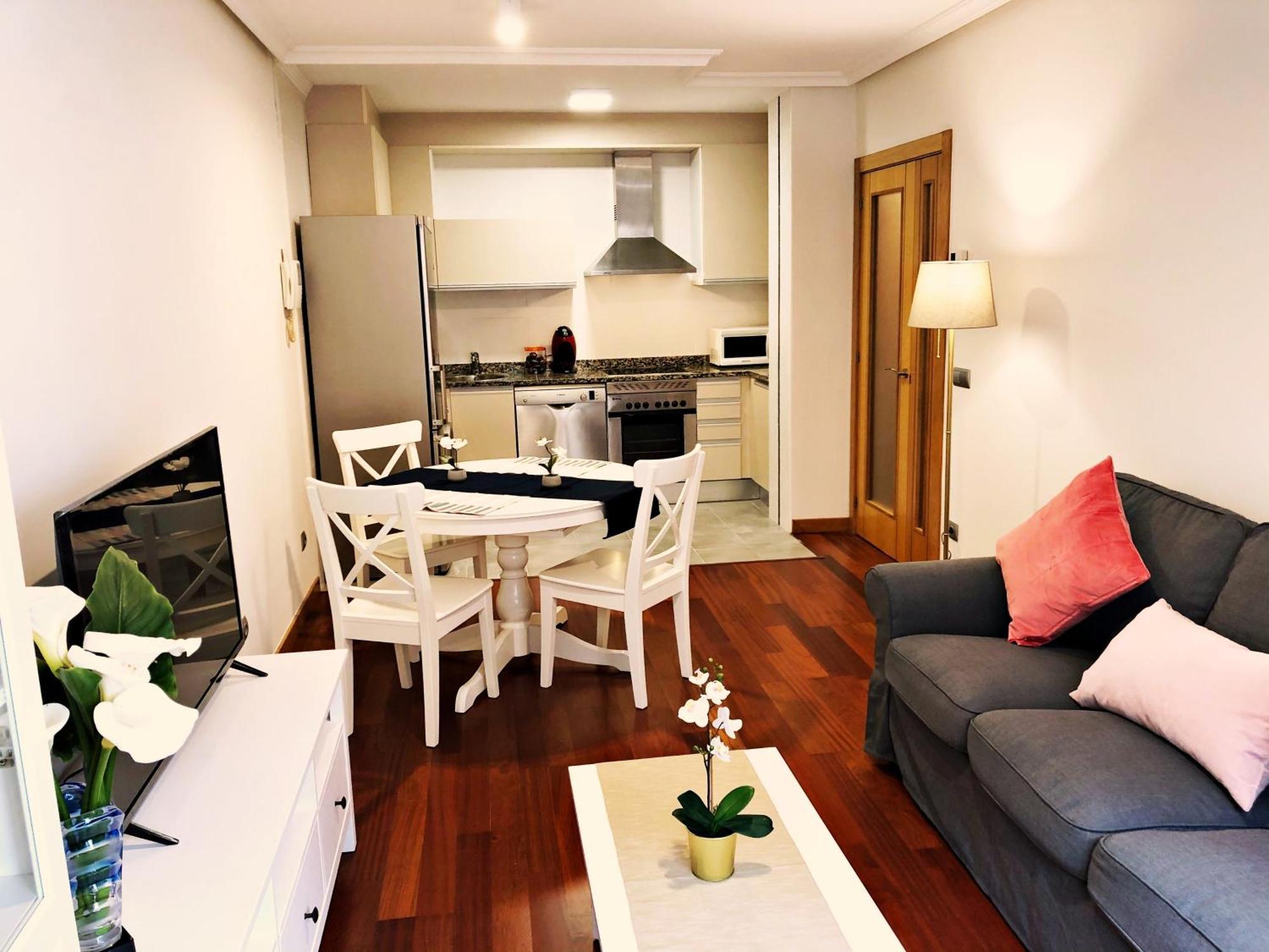 Apartamento Europa Jardin Oviedo Bagian luar foto
